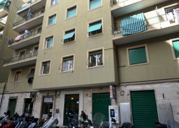 Facciata - Trilocale via Carlo Rota, 6, Genova (zona Sampierdarena) - foto 20