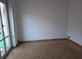 Soggiorno - Two-room apartment corso Luigi Andrea Martinetti, 58, Genova (neighborhood Sampierdarena) - photo 7