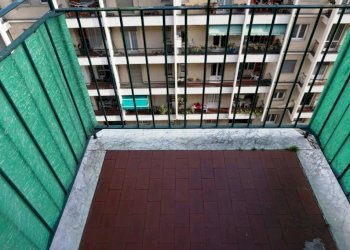 Balcone - Bilocale corso Luigi Andrea Martinetti, 58, Genova (zona Sampierdarena) - foto 9