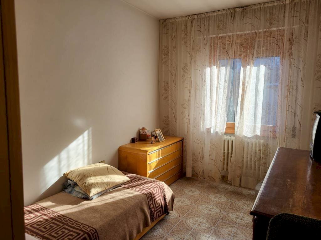 Camera da letto - Appartamento via Aldo Moro, Castiglione dei Pepoli - foto 3