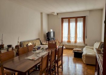 Salone - Appartamento via Aldo Moro, Castiglione dei Pepoli - foto 1