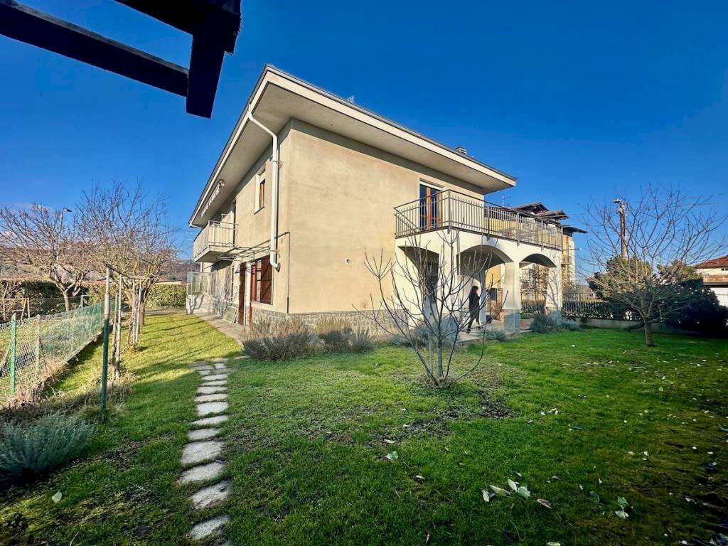 Facciata - Villa vicolo Nosone, 17, Vigliano Biellese - foto 2