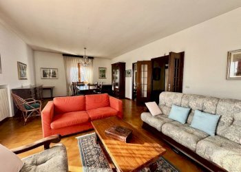 Salone - Villa vicolo Nosone, 17, Vigliano Biellese - foto 11