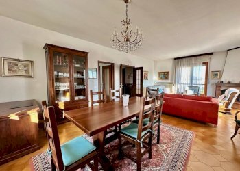 Salone - Villa vicolo Nosone, 17, Vigliano Biellese - foto 13