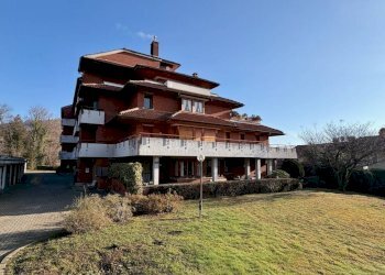 Facciata - Trilocale via Pier Giorgio Frassati, 3, Pollone - foto 2