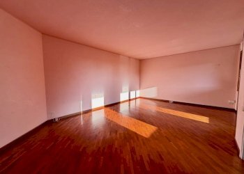 Soggiorno - Trilocale via Pier Giorgio Frassati, 3, Pollone - foto 15