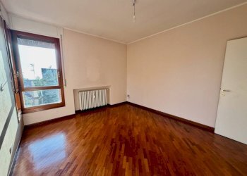 Camera da letto - Trilocale via Pier Giorgio Frassati, 3, Pollone - foto 27