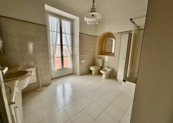 Bagno - Appartamento piazza 1 Maggio, 10, Biella - foto 27