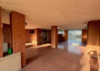 Interno palazzo - Appartamento via Pier Giorgio Frassati, 3, Pollone - foto 8