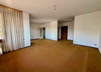 Salone - Appartamento via Pier Giorgio Frassati, 3, Pollone - foto 17