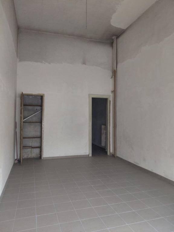 Magazzino - Shop corso Re Umberto, 124/C, Torino (neighborhood Crocetta) - photo 2