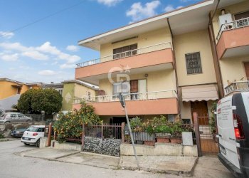 Foto 2 - Quadrilocale Via Fabio Nannarelli
 
1, Tarquinia - foto 2