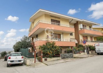 Foto 3 - Quadrilocale Via Fabio Nannarelli
 
1, Tarquinia - foto 3