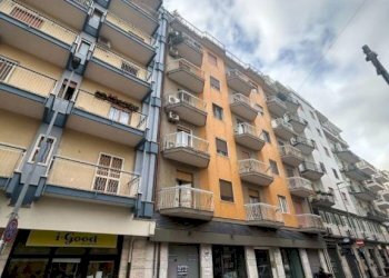 Facciata - Trilocale piazza Luigi della Noce, 9, Bitonto - foto 13