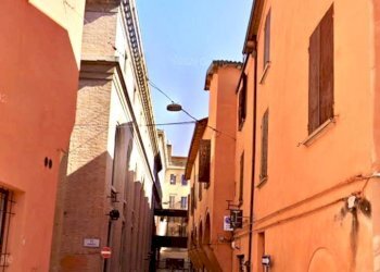 Zona - Trilocale via degli Albari, Bologna (zona Centro Storico) - foto 16