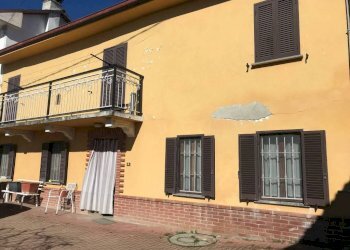 Facciata - Rustico via Gavelli, Castelnuovo Calcea - foto 1