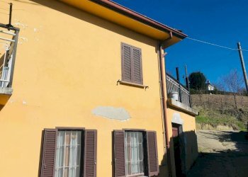 Facciata - Rustico via Gavelli, Castelnuovo Calcea - foto 3