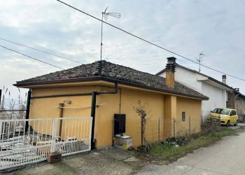 Facciata - Rustico via Gavelli, Castelnuovo Calcea - foto 6