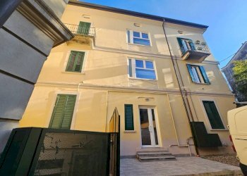 Facciata - Two-room apartment via San Pedrino, 3, Varese - photo 19