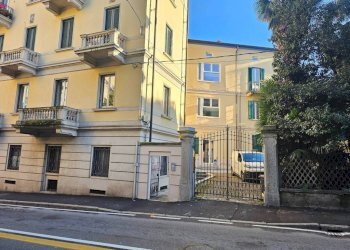 Facciata - Two-room apartment via San Pedrino, 3, Varese - photo 24