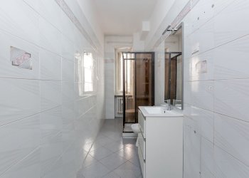 corridoio - Three-room apartment Val della Torre
 
111, Torino - photo 25