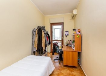 camera da letto - Three-room apartment Forlì
 
22, Torino - photo 8