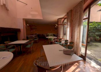 Salone - Negozio via Andrea Fantoni, 1, Alzano Lombardo - foto 26