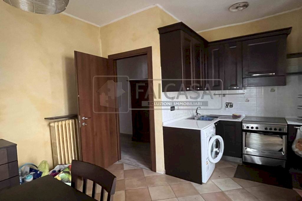 Cucina - Trilocale via Baveno, 35, Torino (zona Parella) - foto 2