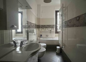 Bagno - Trilocale via Baveno, 35, Torino (zona Parella) - foto 4