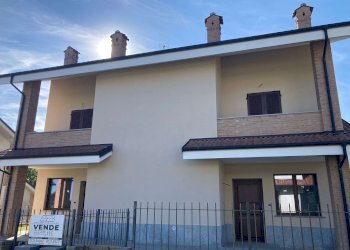 whatsapp image 2026-01-26 at 14.54.21 (8) - Villa Bifamiliare via Gianavello, 57/12, Luserna San Giovanni - foto 1