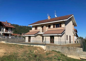 whatsapp image 2026-01-26 at 14.54.21 - Villa Bifamiliare via Gianavello, 57/12, Luserna San Giovanni - foto 17