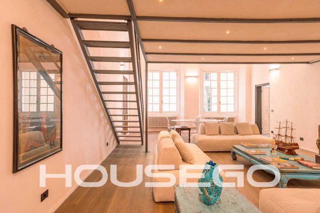 Salone - Trilocale via San Luca, 3b, Genova (zona Centro Storico) - foto 3