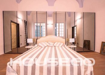 Camera da letto - Trilocale via San Luca, 3b, Genova (zona Centro Storico) - foto 19