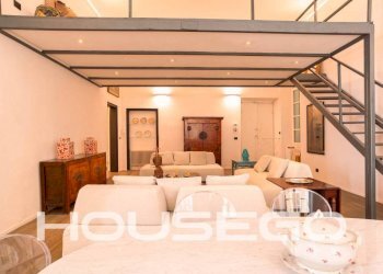 Salone - Trilocale via San Luca, 3b, Genova (zona Centro Storico) - foto 8