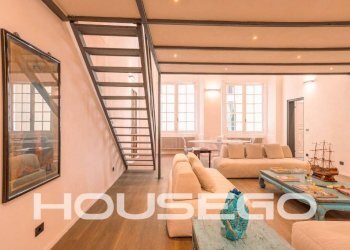 Salone - Trilocale via San Luca, 3b, Genova (zona Centro Storico) - foto 3