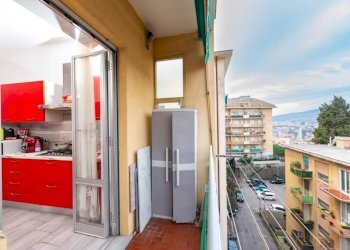 Balcone - Quadrilocale via Terpi, 35, Genova (zona Molassana) - foto 2