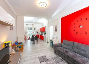 Soggiorno - Quadrilocale via Terpi, 35, Genova (zona Molassana) - foto 4