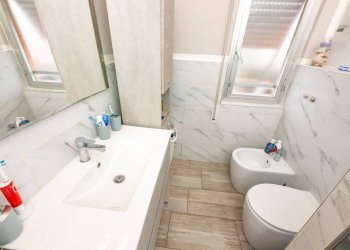 Bagno - Quadrilocale via Terpi, 35, Genova (zona Molassana) - foto 13