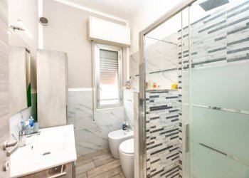 Bagno - Quadrilocale via Terpi, 35, Genova (zona Molassana) - foto 14