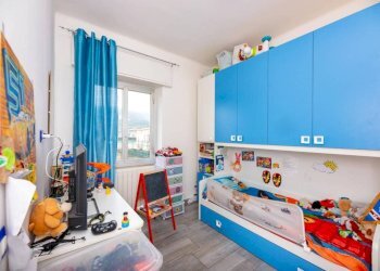 Camera da letto - Quadrilocale via Terpi, 35, Genova (zona Molassana) - foto 19