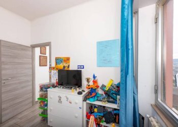 Camera da letto - Quadrilocale via Terpi, 35, Genova (zona Molassana) - foto 20