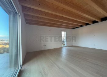 WhatsApp Image 2026-01-28 at 10.55.22 (10).jpeg - Attico Romano d'Ezzelino - foto 11