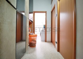 corridoio - Trilocale Via Canova 6, Gambellara - foto 4