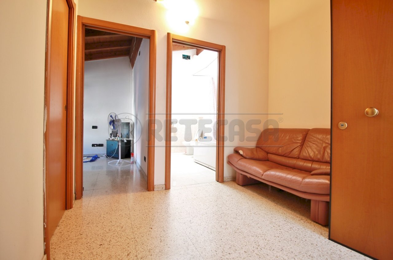 disimpegno - Trilocale Via Canova 6, Gambellara - foto 3