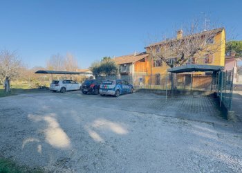 POSTO AUTO SCOPERTO - Quadrilocale Via Montello 62, Visco - foto 18