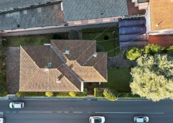 vendesi villa moderna con giardino privato lucca - Villa Via Teresa Bandettini, Lucca - foto 22