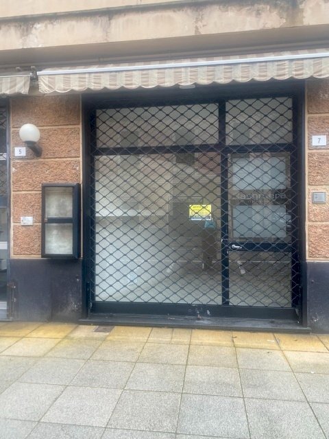 Vetrina.JPEG - Locale Commerciale Vale Dante 7, Sestri Levante - foto 1