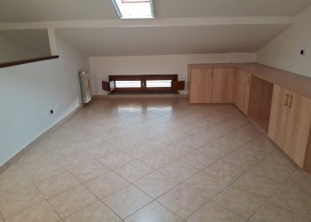 20260116_093050.jpg - Villa a Schiera Via Ingrillini, Lucca - foto 24