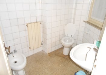 DSCN3578.JPG - Ufficio s'anna circonvallazione, Lucca - foto 14