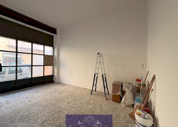 WhatsApp Image 2026-01-27 at 11.51.37 (2).jpeg - Locale Commerciale Via Francesco Baracca, Firenze (zona Santa Maria Novella) - foto 2